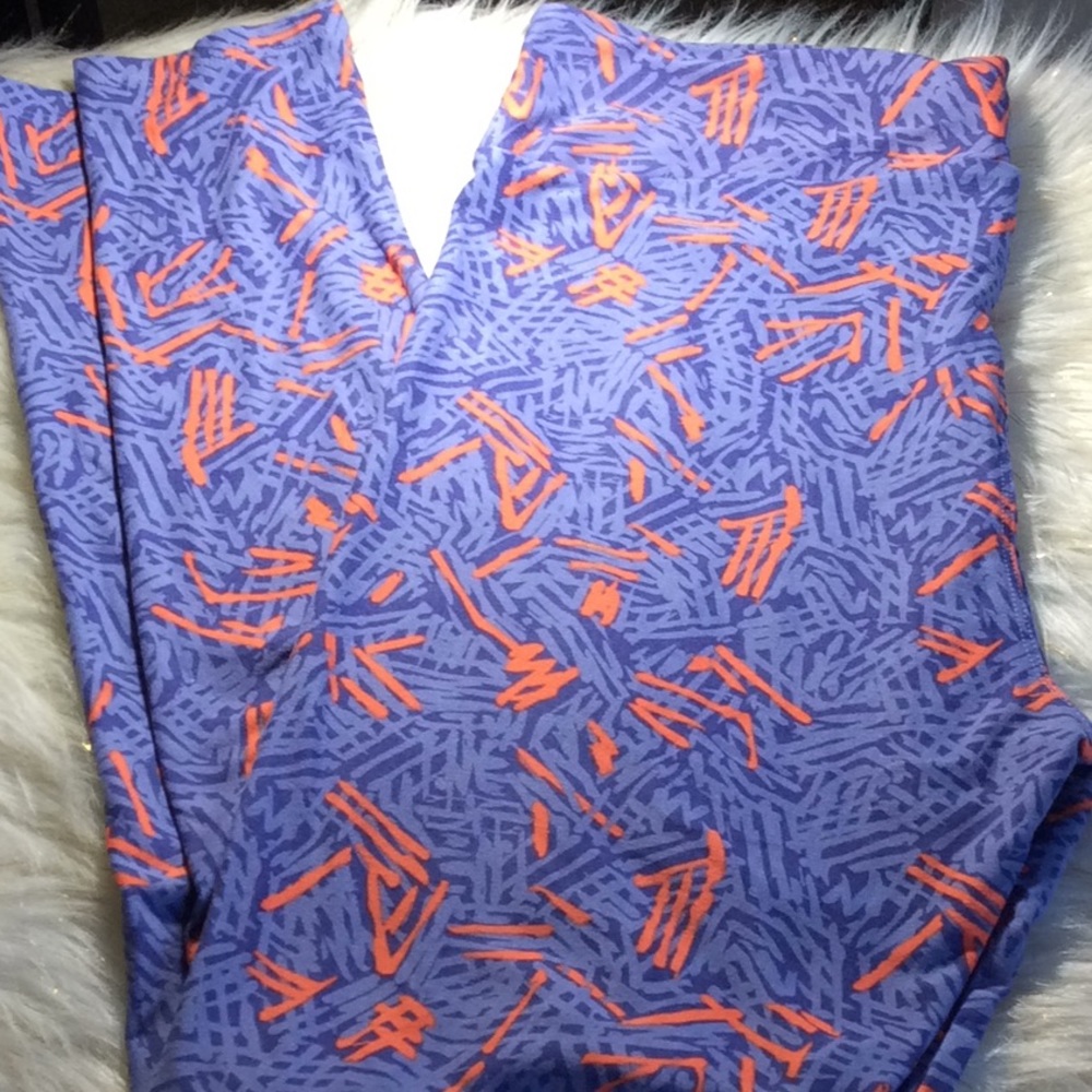 LuLaroe $10 when you bundle 3 or more pairs